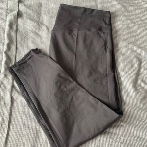 Girlfriend Collective full length leggings.